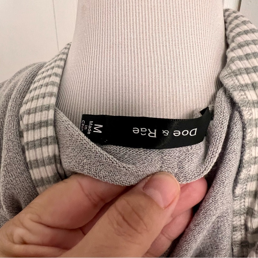 Doe & Rae Hoodie E2 - Picture 6 of 7